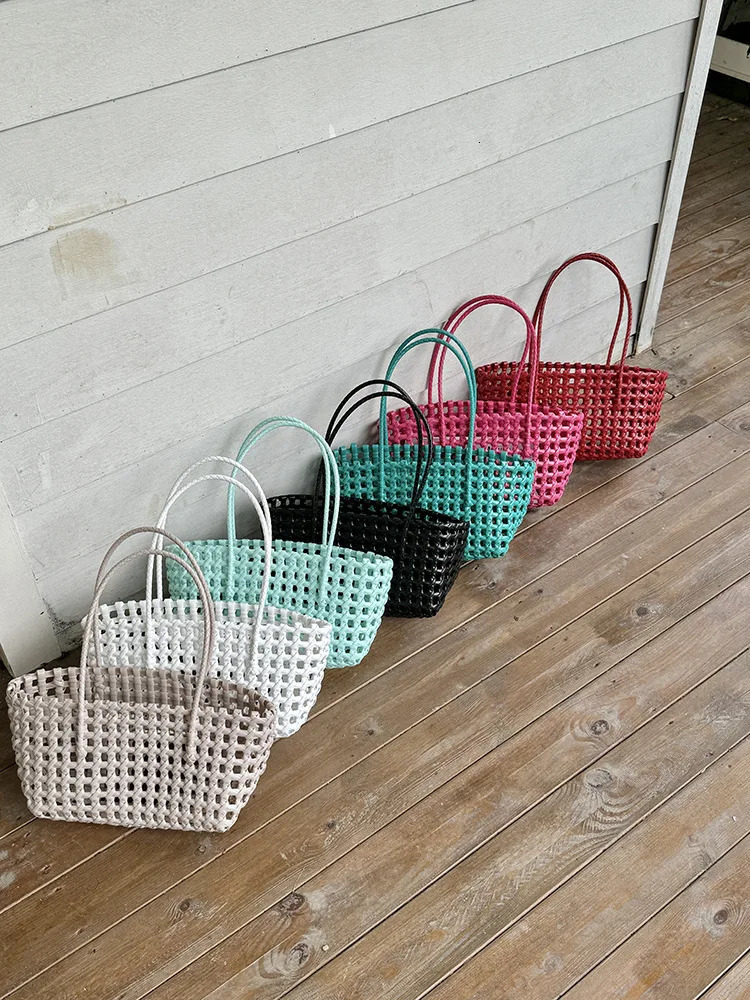 Hylhexyr PVC Handheld Hollow Woven Tote Bag Vegetable Basket Shoulder Bags Beach Vacation Picnic Handbag Summer R250312