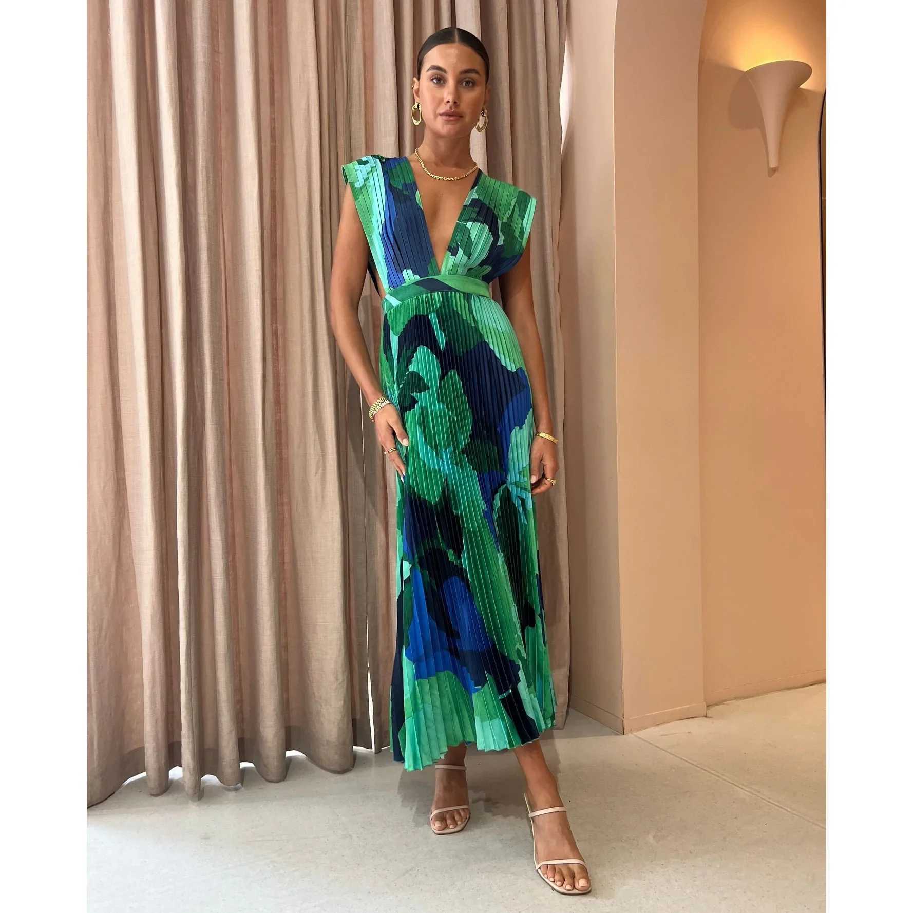 Urban Sexy Dresses Womens S-XL size new European and American spring and summer pleated Slvel casual doctor INS loose vacation womens doctor Y240312E1