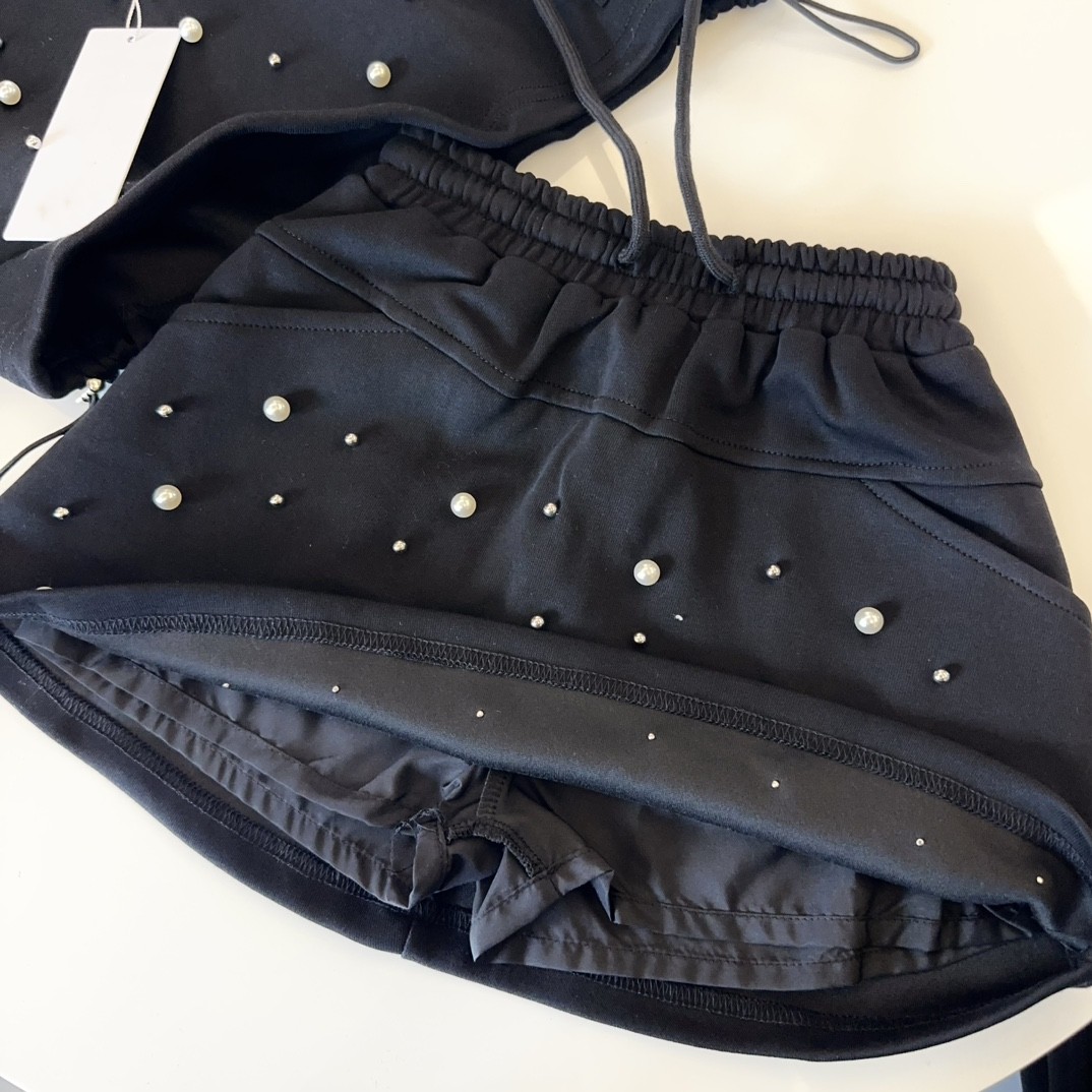 Daughter T Shirts Skirt Set Stylish Summer Outfit for Girls Ages 3-15 Lightweight Cotton Top with Pearl Detail Casual Skirt Included y2506072DEA