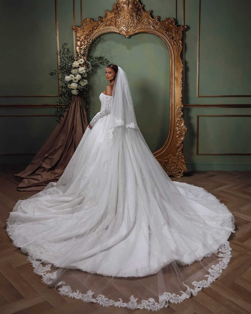 Simple A e Women Wedding Strapless Removable Sleeves Bridal Gowns Lace Backless Sweep Train Dress Custom Made