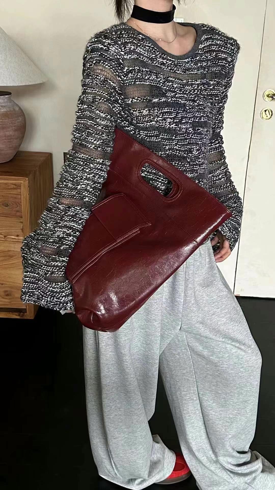 Sophisticated Unisex Crossbody Tote Bag Durable and Trendy Design