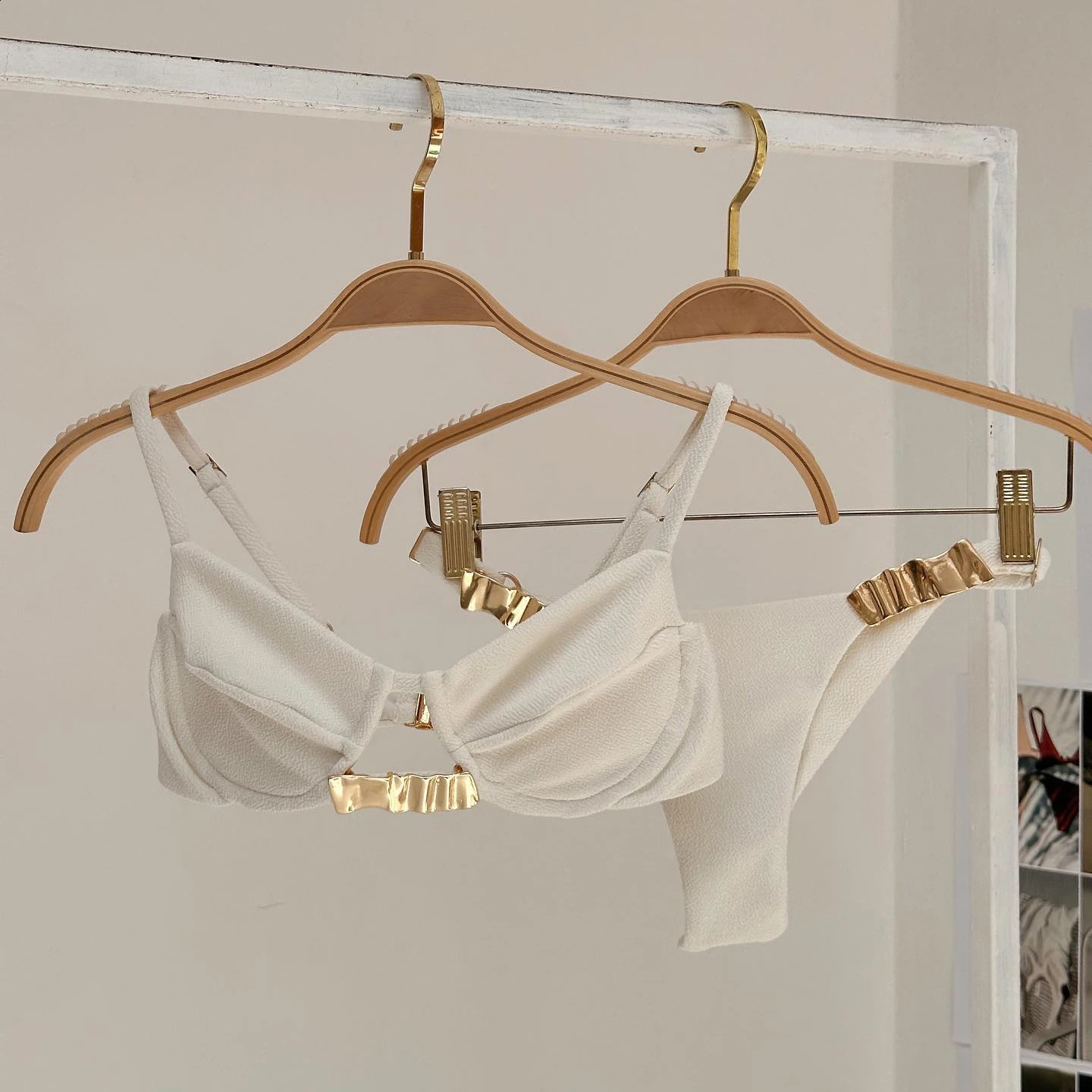 3 pieces of push up bikini with pearl skin womens sexy swimsuit Bandeau Biquini sparkling beachwear 250313