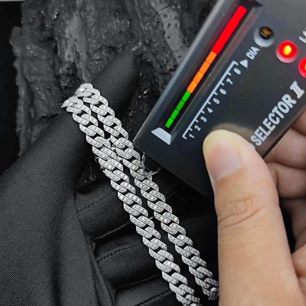 2025 Custom Hip Hop Full Moissanite Cuban Chain Necklace For Women 8mm All VVS Dia Sterg Sier Bg Iced Out Jewelry