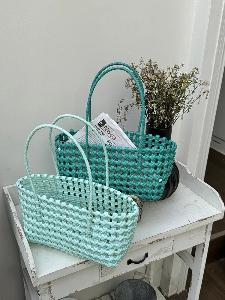 Hylhexyr PVC Handheld Hollow Woven Tote Bag Vegetable Basket Shoulder Bags Beach Vacation Picnic Handbag Summer R250312