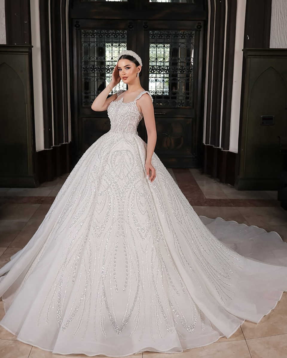 A e Women Wedding Sheer Neck Sleeveless Bridal Gowns Pearls Beaded Lace Sweep Train Dress Custom Made