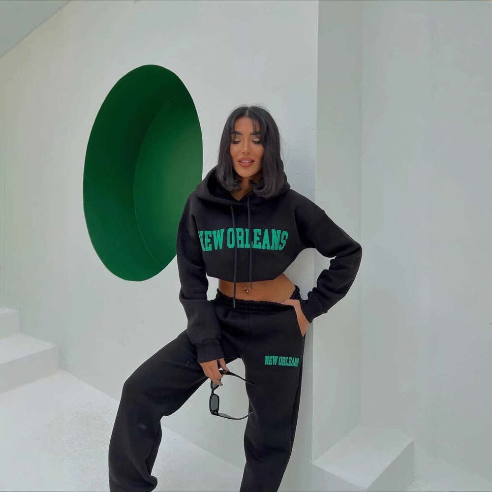 Autumn/Winter New Fleece Women's Sports and Leisure Hoodie Set for Women