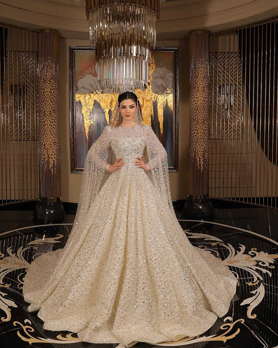 Luxurious Crystal Lace Arabic Wedding Dresses Ball Gown Full Sleeve Bridal Dress With Bling Sequins Beads Custom Made