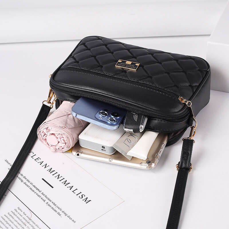 Trendy 2024 New Lingge PU Crossbody Versatile Women's One Shoulder Small Square Bag