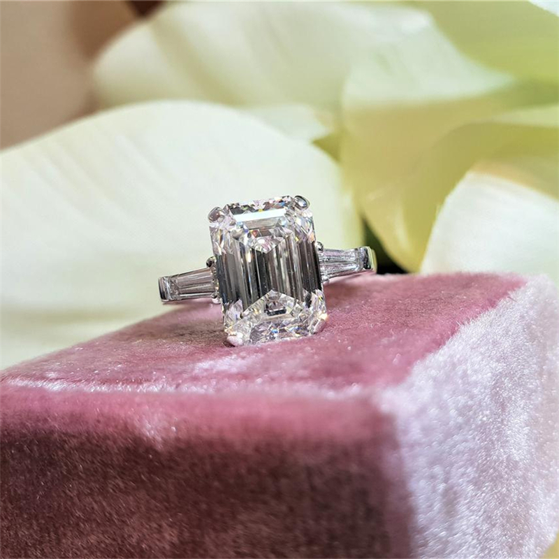 Jewelry Solid Gold Ring For Women 3.0 Carat Emerald Cut Lab Grown Diamond IGI Certificate Trapezium 3 Stones Womens Engagement Ring
