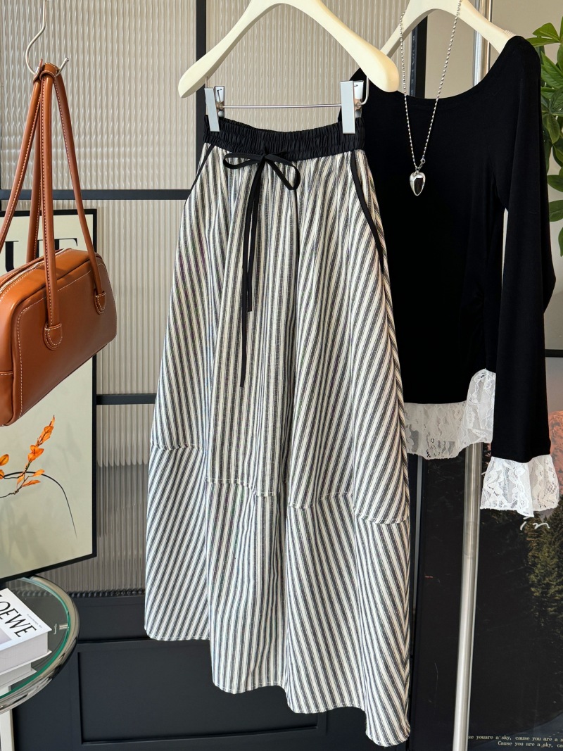 G4125 New style versatile design elastic waist A-line mid-length striped flower bud skirt