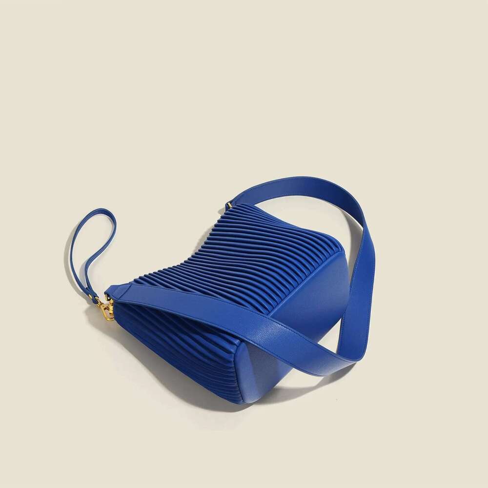 Women's Bags Women's Bags Fold Tote Pack Ladies Bucket Fashion Women Large Capacity Shoulder Girls Spring Summer New Pleated Split Leather B