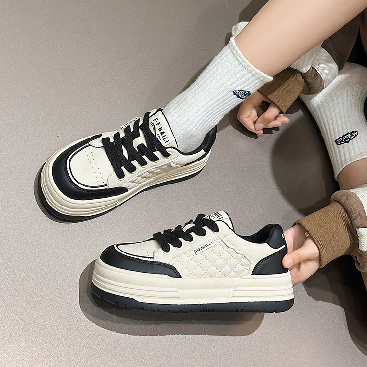 2025 New Women s Light Luxury White Shoes Made Of Genuine Leather Thick Soled Board Shoes Designed By Fashion Simplicity, And Versatile Diamond Grid S