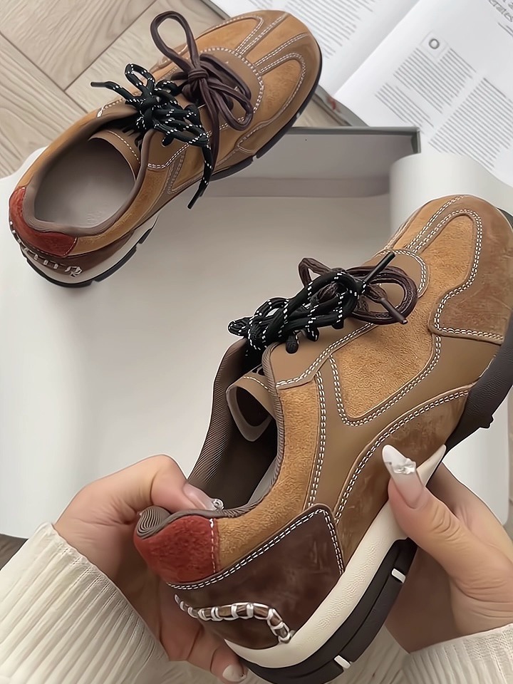 High Quality Cowhide Lightweight Luxury Women s Training Shoes 2025 Spring And Summer Fashion Designer Trend Board Shoes Multifunctional Sports And Le