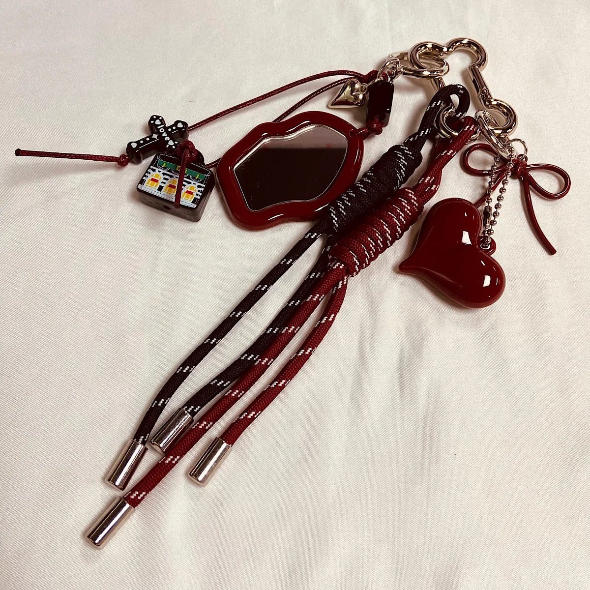 resin hanging rope mirror small heart versatile keychain phone case pendant woven rope bag decoration warm gift 250311