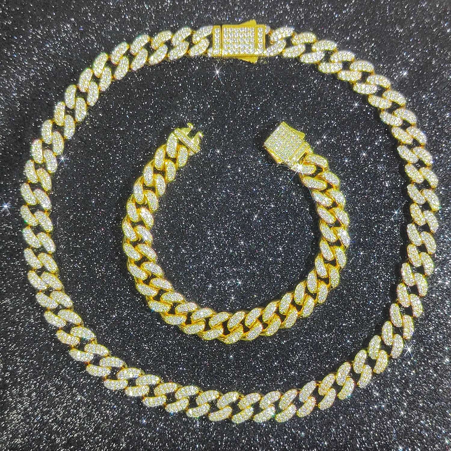 2025 Width 12mm Hip Hop Iced Out Bg Necklace High Quality Miami Cuban Chain Necklaces Fine Jewelry Gift for Men Women