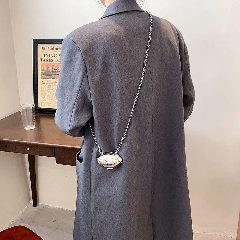 Mini Lipstick Bag Decorate Womens Shoulder Bag Chain Crossbody Bag er Handbag and Purse Fashion Shell Bag Female Clutchs 250305