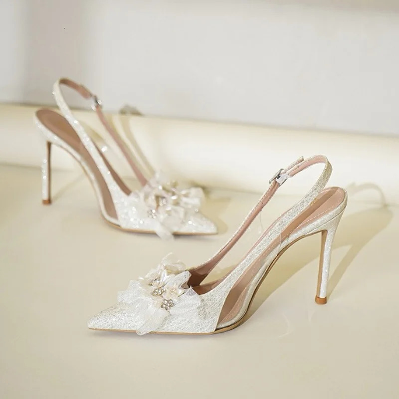 Summer Temperament High-Heeled Stiletto Pumps Pointed Pearl Flowers White French Sandals Wedding Shoes 250312