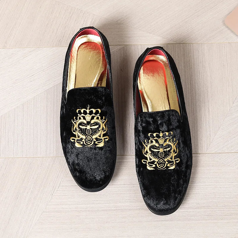 Suede Leather Shoes Men Big Size Wedding Dress Shoes er Embroidery Loafers High Quality Oxford Men Flat Party Shoes 250313
