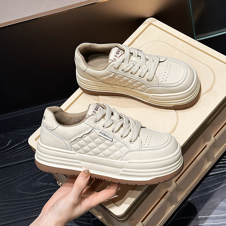 2025 New Women s Light Luxury White Shoes Made Of Genuine Leather Thick Soled Board Shoes Designed By Fashion Simplicity, And Versatile Diamond Grid S