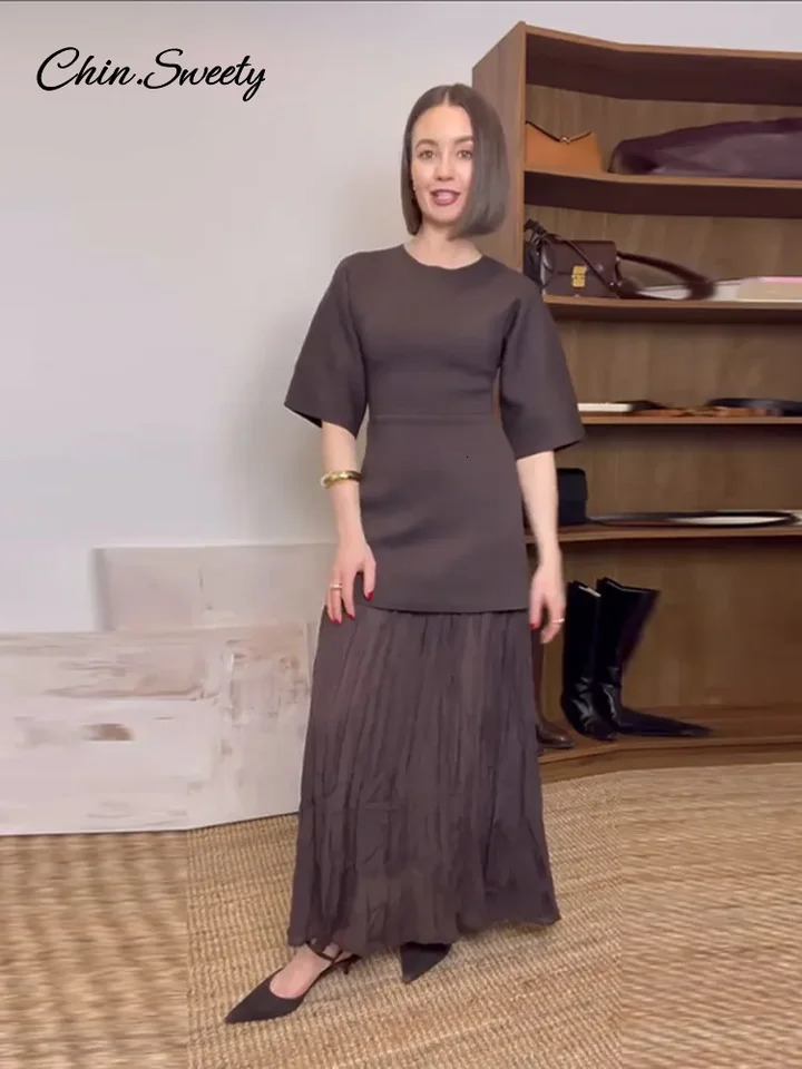 Elegant patch work long dress womens brown knitted Oneck half sleeved ultrathin pleated springsummer high street robe 250313