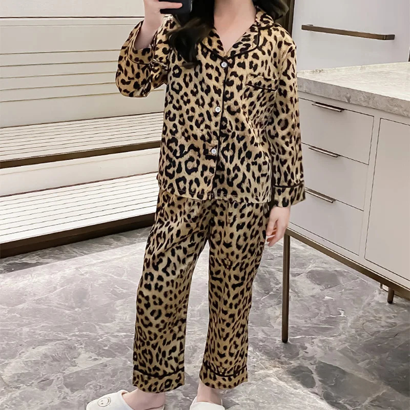 2PCS Childrens Summer Long sleeved Leopard Pattern Shirt TopPants Satin Silk Comfortable Girls and Youth Pajama Set 5-10Y 250312