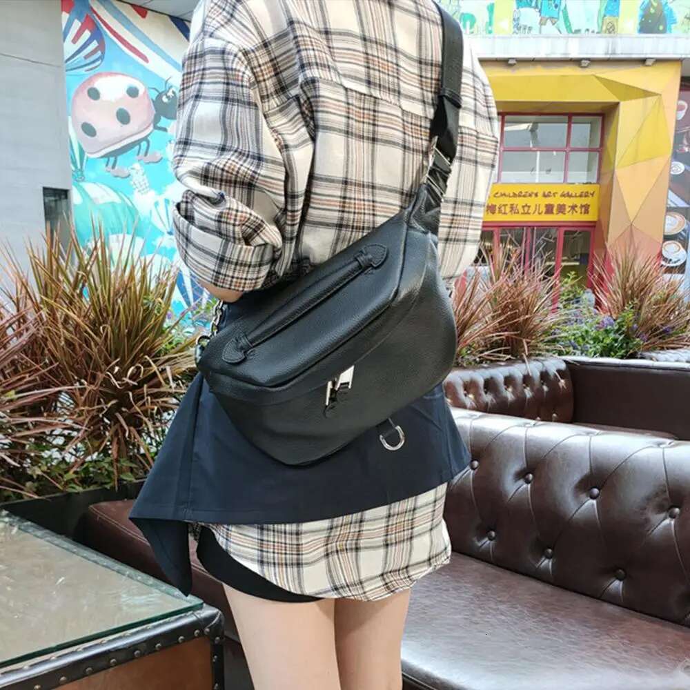 New Genuine Leather Chest Fashion Trend Multi-Function 2022 New Shoulder Small Wallet Black Crossbody Bag
