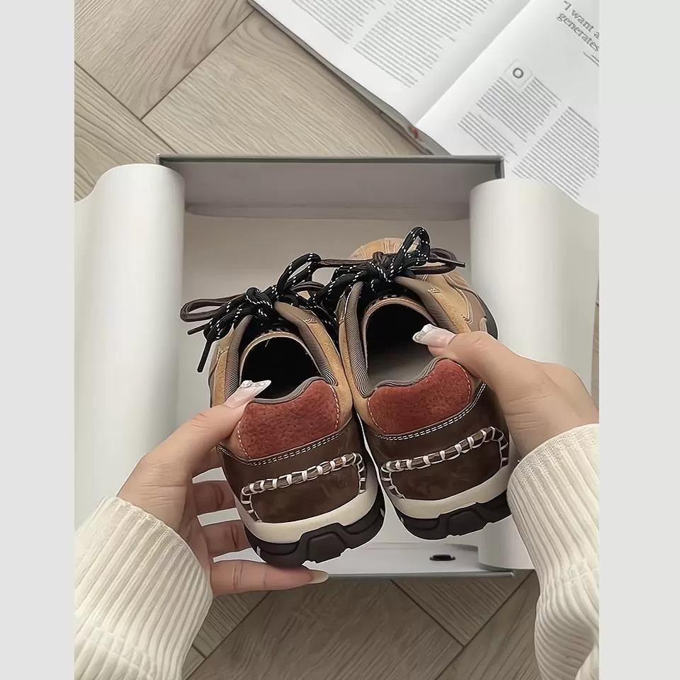 High Quality Cowhide Lightweight Luxury Women s Training Shoes 2025 Spring And Summer Fashion Designer Trend Board Shoes Multifunctional Sports And Le