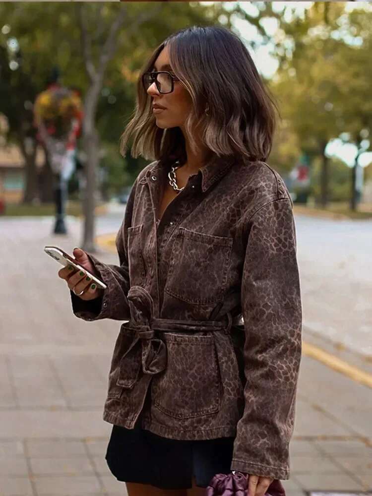 Leopard Printed Denim Single Breasted Belt Women's Coat Fashion Lapel Long Sleeve Short Jacket Fall New Lady Highstreet Outwear