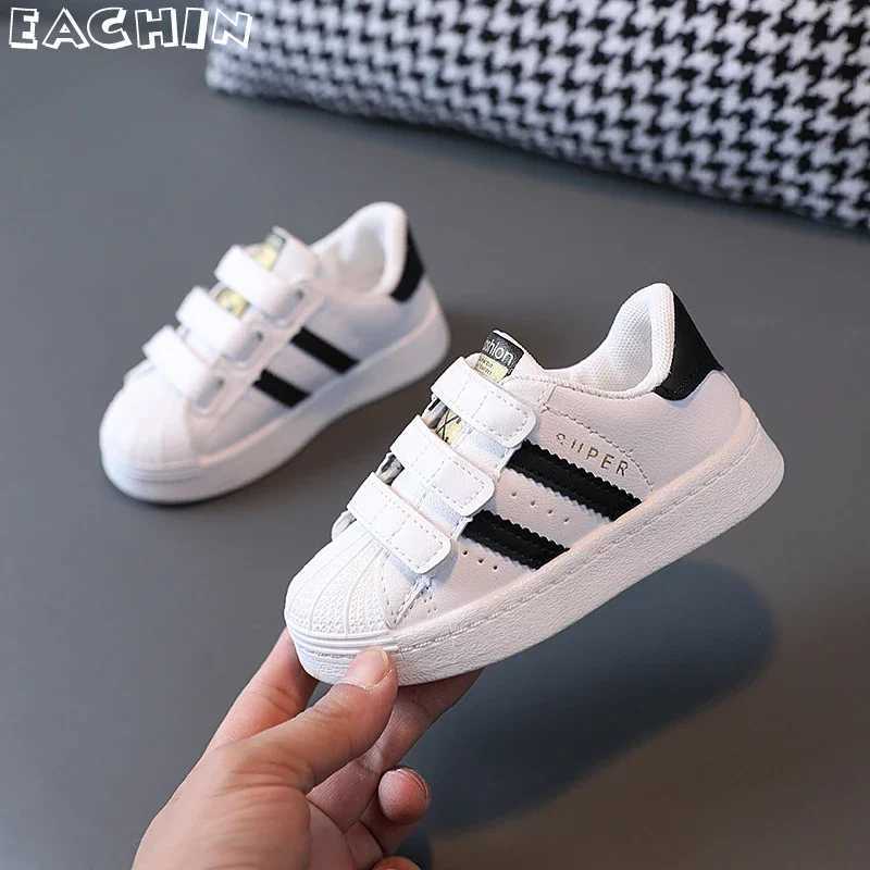 Childrens sports shoes childrens fashion design white anti slip casual shoes boys and girls hook breathable sports shoes childrens outdoor shoes M2503