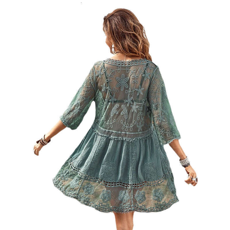 Sunscreen shirt sexy lace loose beach vacation cover skirt bikini jacket swimsuit women's 2025 new casual versatile fashion clothing