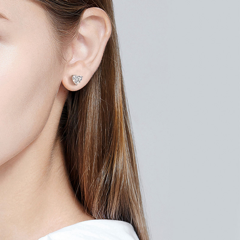 KNOBSPIN D VVS1 Heart Moissanite Earrings for Women GRA Certified Lab Grow Diamond Solid 925 Silver Plated 18k Gold Stud Earring