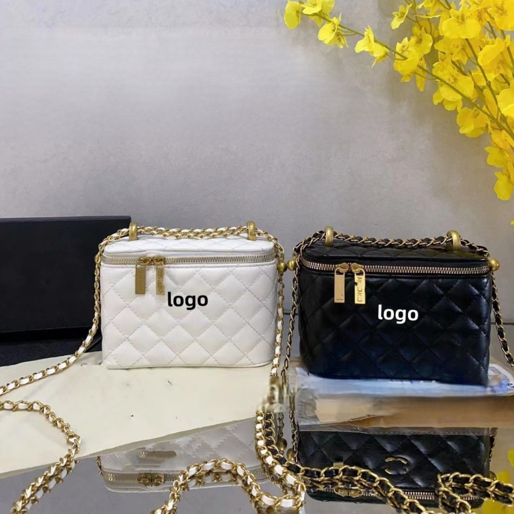 Womens Classic Vanity Box designer makeup bag Portable Shoulder Handle Bag Leather Quilted Cross Gold Metal Hardware Diamond Grid Suitcases Luxury toiletry