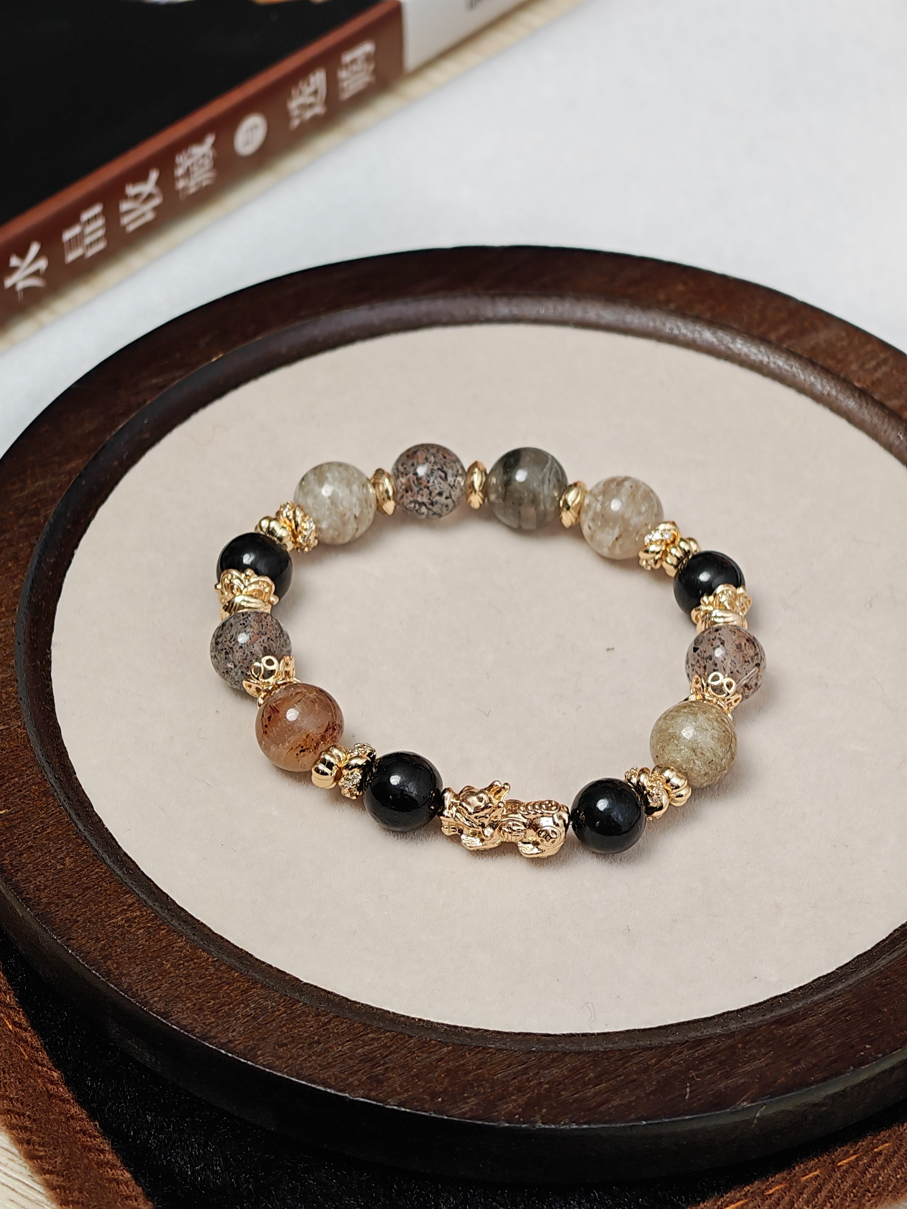 Explosive Money Management Model Tiger Eye Stone Tea Crystal Crystal Lights Luxury Couple Girlfriends Bracelet