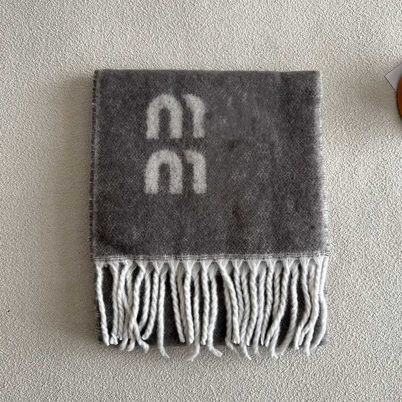 Scarves 2025 Winter New Jacquard Double sided Two tone Mixed Color Womens Scarf with Wool Mix Simple Warm H250313 K2BM