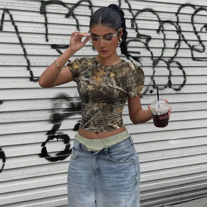 2024 New Style Women's Camouflage Tree Branch Pattern Vintage Minimalist Casual Round Neck Short Sleeve T-Shirt Polyester Fabric