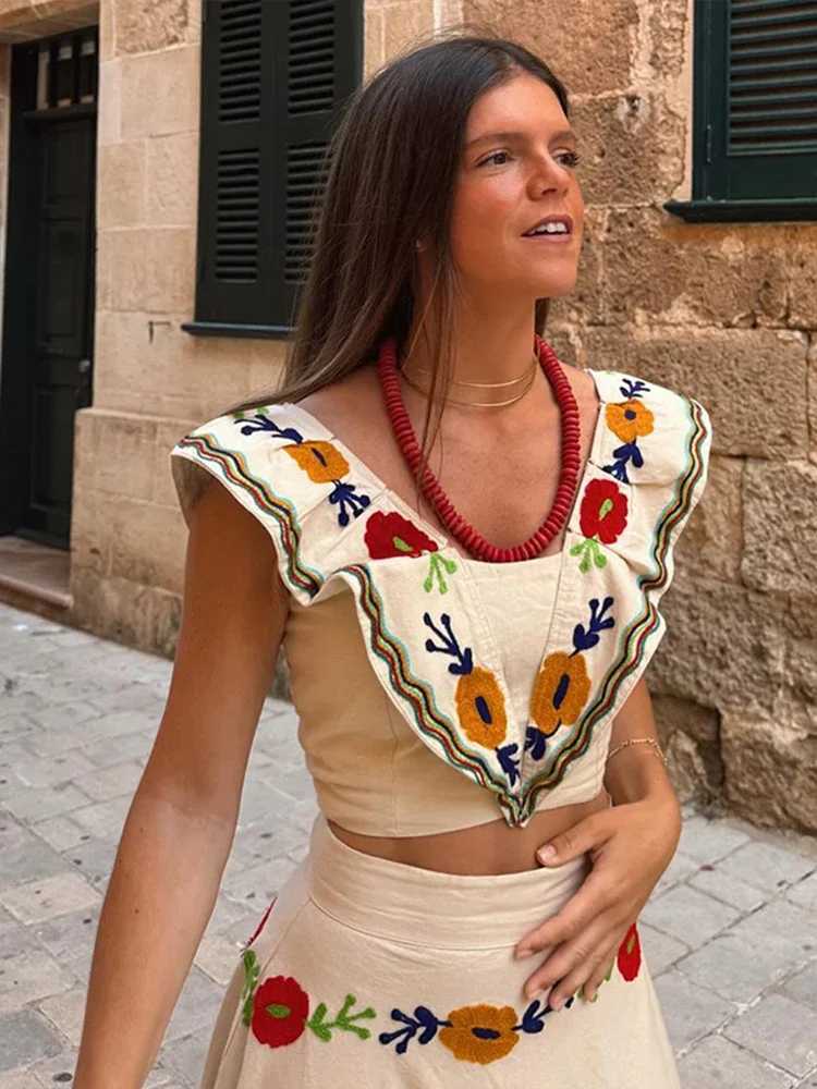 Two Piece Dress New Floral Print Long Skirt Sets Women Elegant Square Neck Slvel Cropped Tops High Waist Skirt 2 Pieces Sets Lady Outfits Y250315UY4G