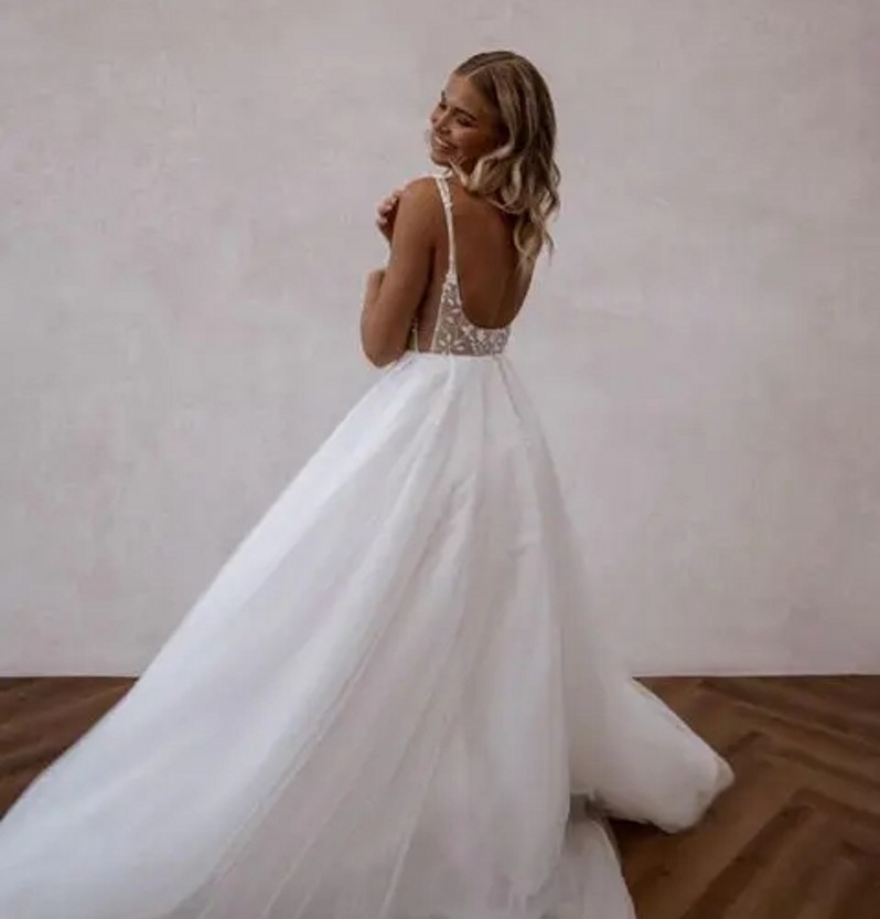 Elegant A-Line Wedding Dress 2025 Wide Straps Lace Applique Side Slit Tulle Boho Beach Bridal Bride Gown Vestido De Novia