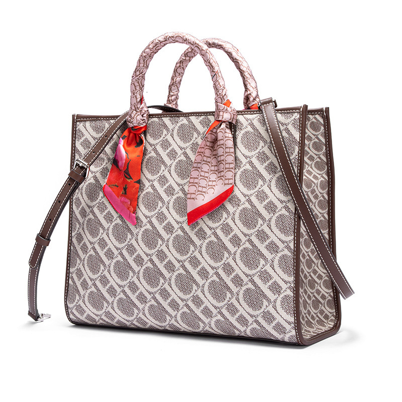 CHCH Practical Premium Trendy Letter Design Women's Handbag Large Capacity Shoulder Bag