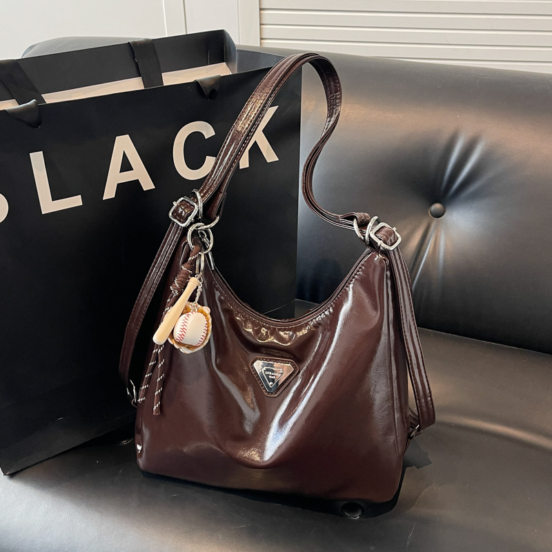 Free Shipping 2025 new designer Shoulde Bags for womens Fashion flap Bag Handbag casual Backpack messenger fashionable woman crossbody bag