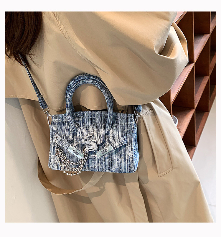 Women's Totes Spring and summer new denim blue large-capacity commuter shoulder bag