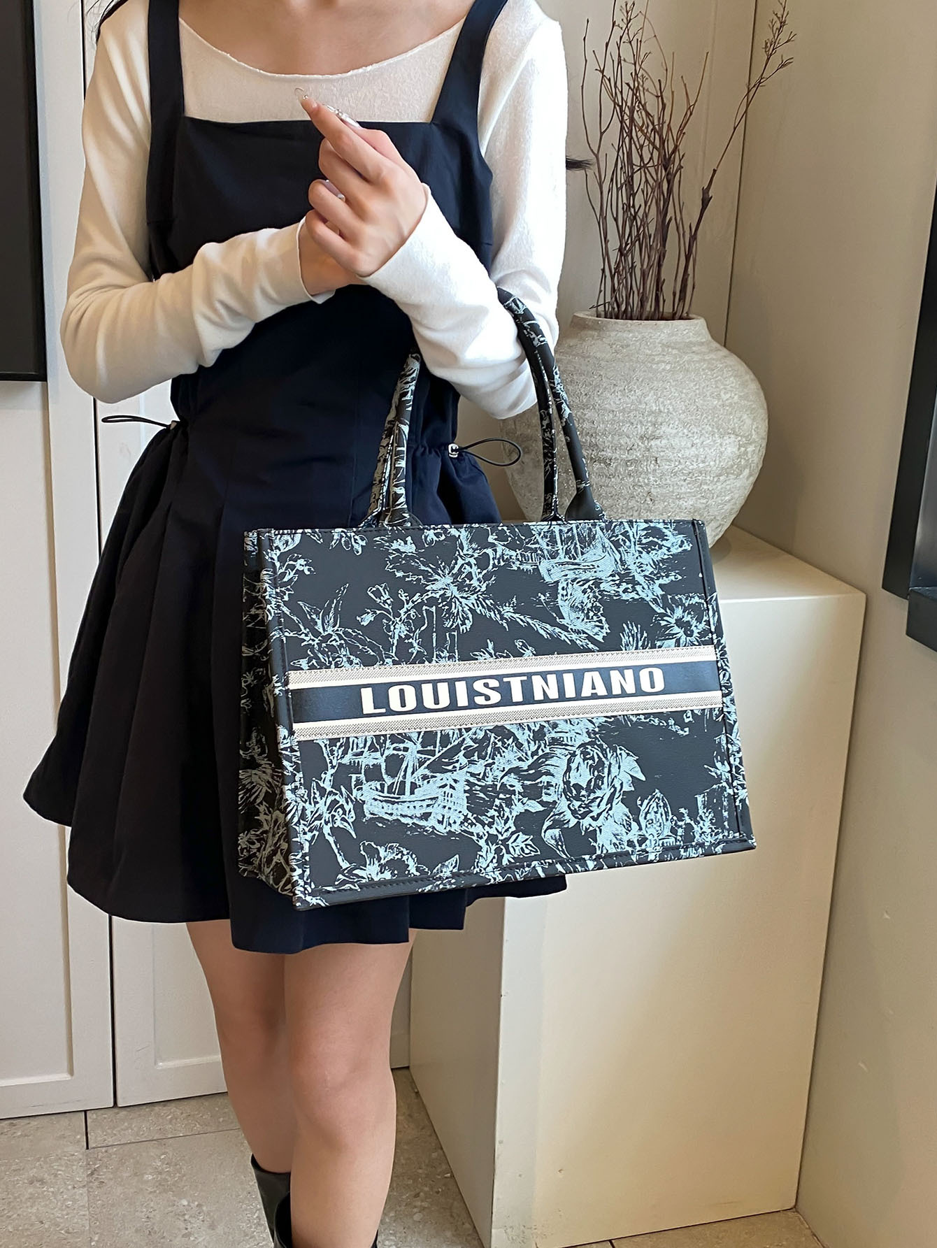 Free Shipping new designer Shoulder totes Bags for womens Fashion Bag Handbag Embroidery printing messenger fashionable printed woman crossbody bag