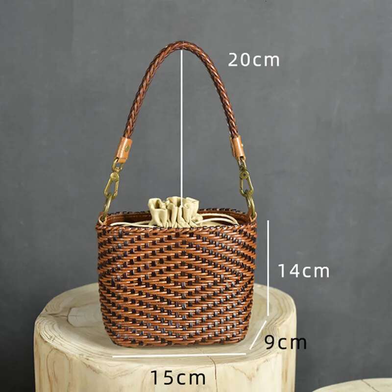 Autumn And Winter New Crossbody Leather Japanese Small Square Retro Hand-Woven Personalized Women's Bag
