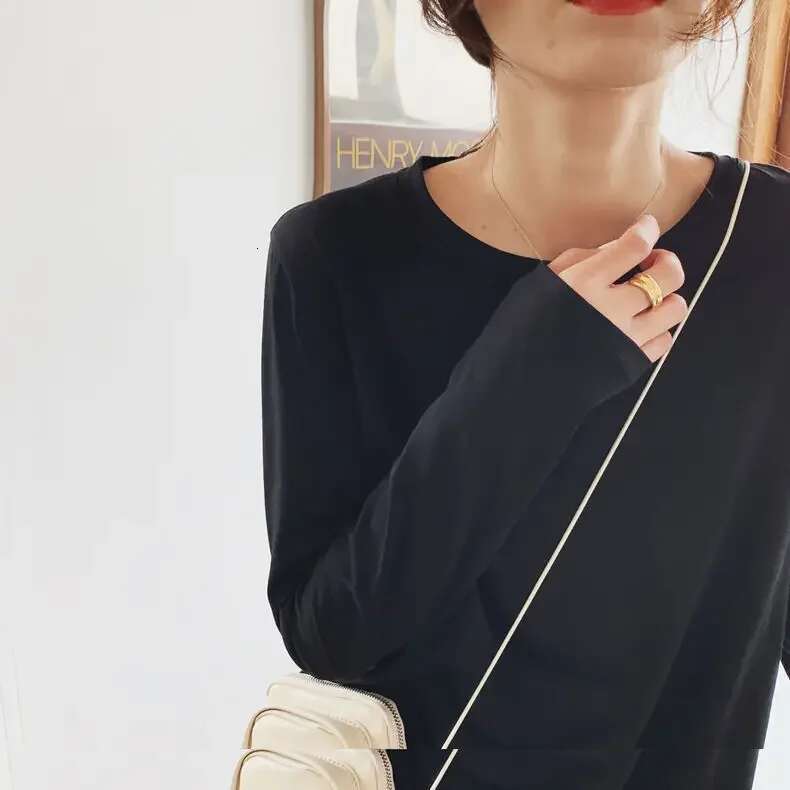 2025 White Long Sleeve T-Shirt Women's Loose Fit Round Neck Versatile Solid Color Spring Autumn Base Layer Tns