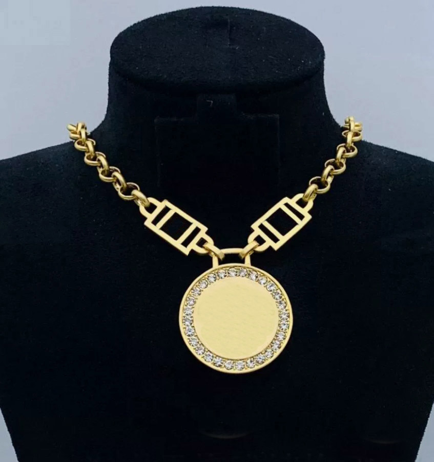 Designer necklace Fashion gold Pendant necklace chains for lady mens and womens Party Lovers gift hiphop jewelry top