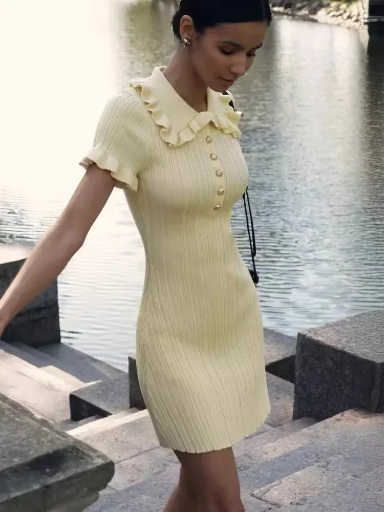 Leosoxs Short Sleeve Ruffled Knit Mini Dress for Women Solid Color Singlebreasted Slim Fit Sexy Fashion Elegant 250313