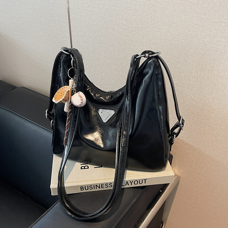 Free Shipping 2025 new designer Shoulde Bags for womens Fashion flap Bag Handbag casual Backpack messenger fashionable woman crossbody bag