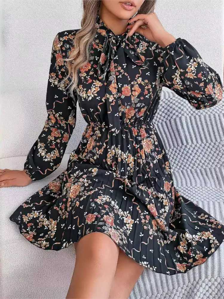 Urban Sexy Dresses Autumn Winter Womens New Elegant Flower Lacing Fashion Print Sexy Waist Closing Long Slve Pleated Skirt Womens Wear Y240312DQ5N