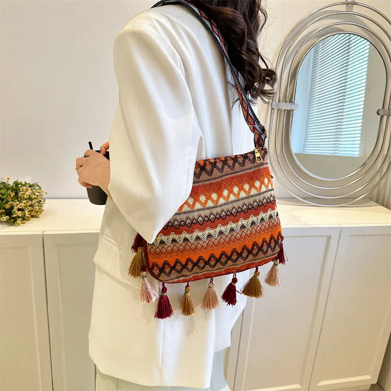 Vintage Womens Bag Tassel Ethnic Handwoven Crossbody for Lady Bag Hippie Sling Shoulder Bags for Ladies Handbag R250312