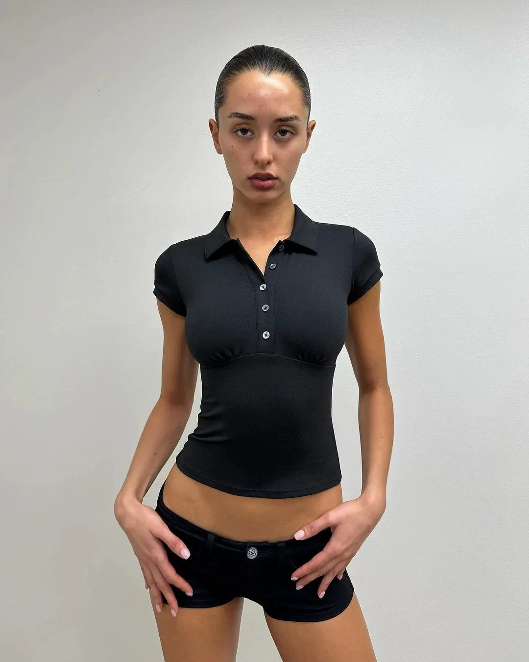 Tank black polo neck T-shirt slim-fit shoulder short sleeve top baby tee custom buttons 250312