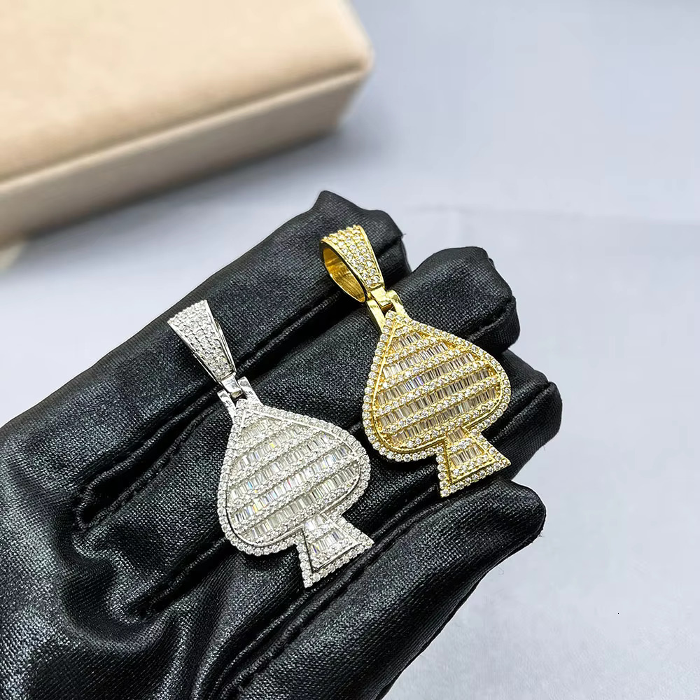 Pass Diamond Tester Hot Selling Fashion Heart baguette Moissanite 925 Sterling Silver Women Necklace Custom Silver Pendant